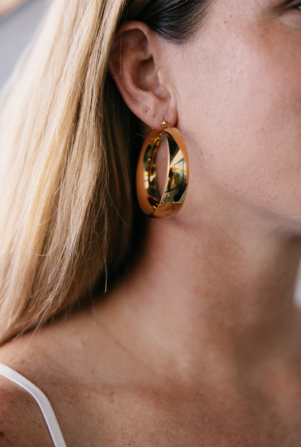 Wide Hoop Gold
